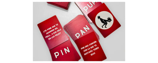 Tres cartas. Pin, Preguntas. Pan, retos. Pun, postura. Juego de cartas erótico.