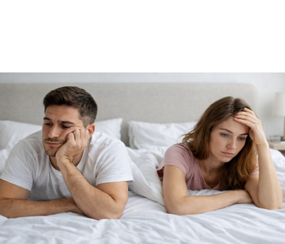 Pareja reconectando su deseo sexual — consejos para aumentar la libido